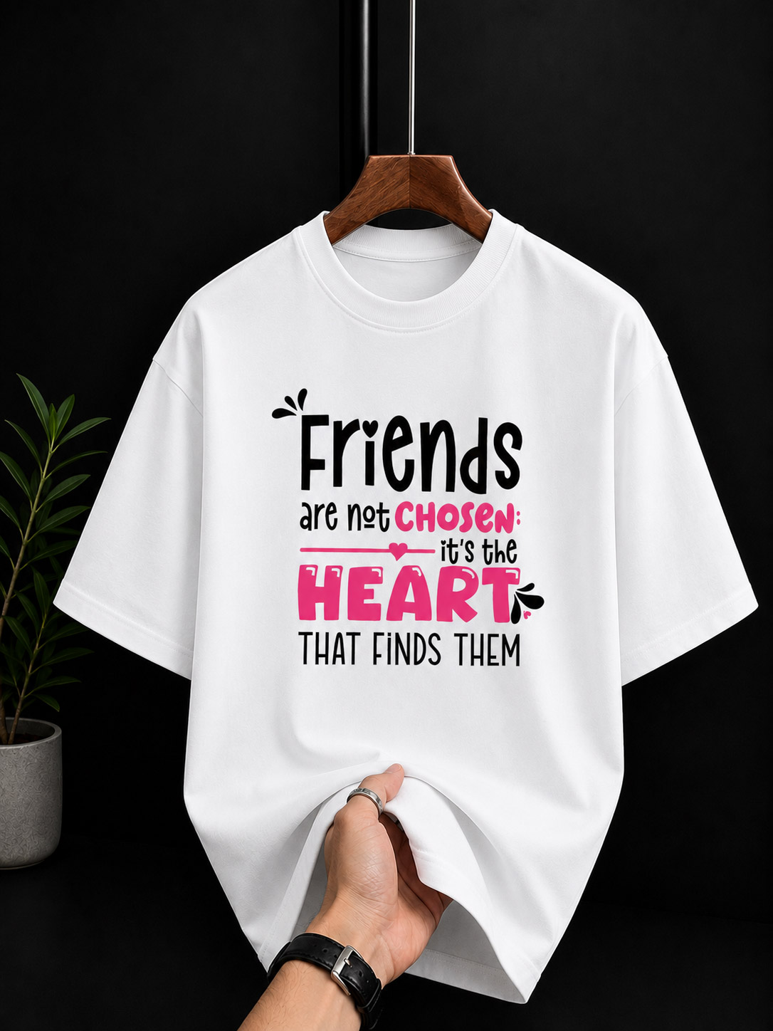 Friends are not chosen Oversized Classic T-Shirt
